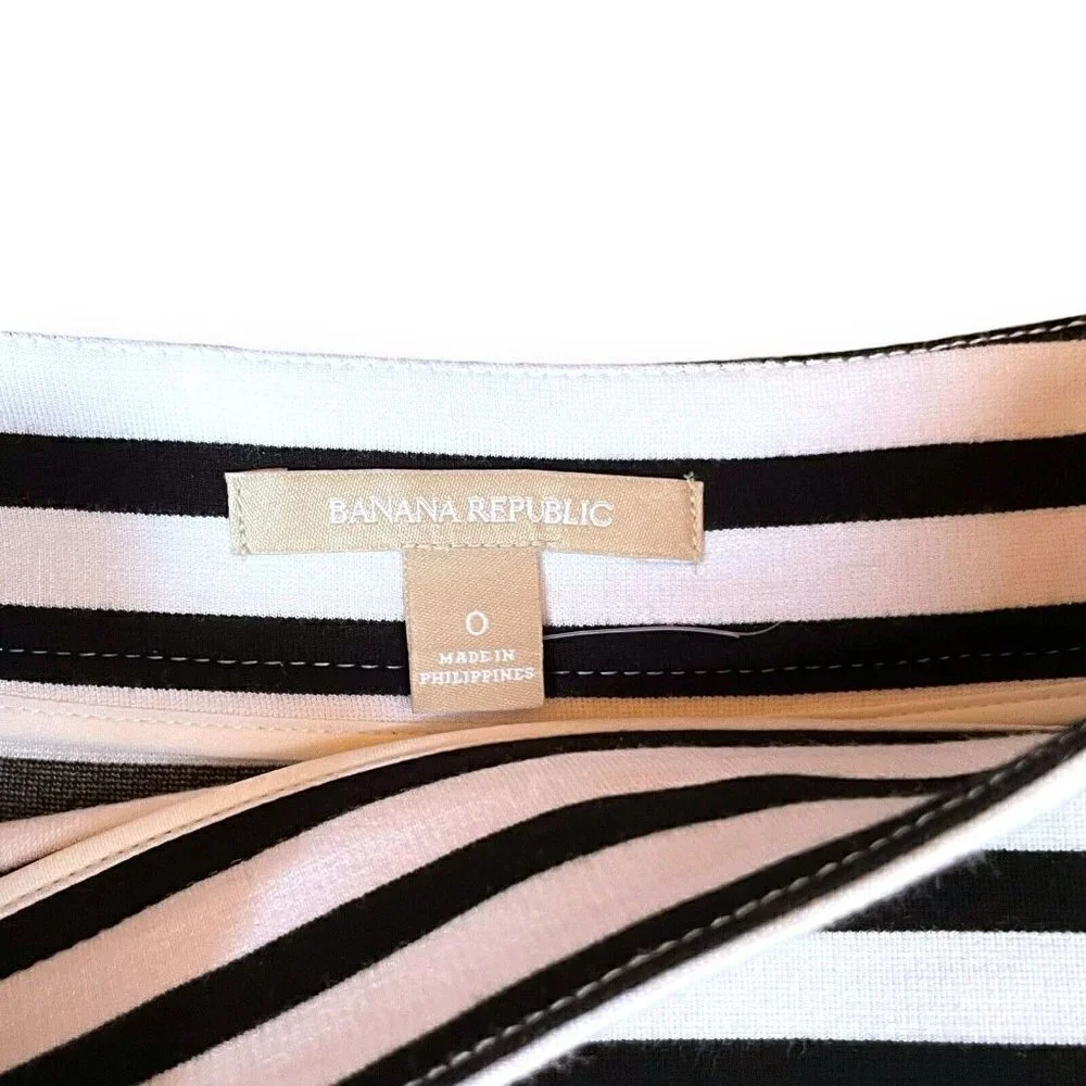 Banana Republic Womens Ponte Pencil Skirt Sz 0 Black White Stripe Stretch Preppy